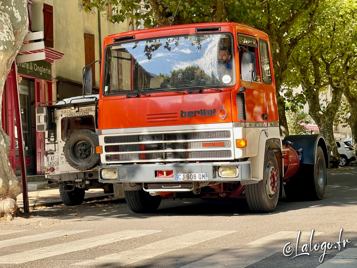 Camions et autobus anciens - Aout 2022 - 16.jpeg