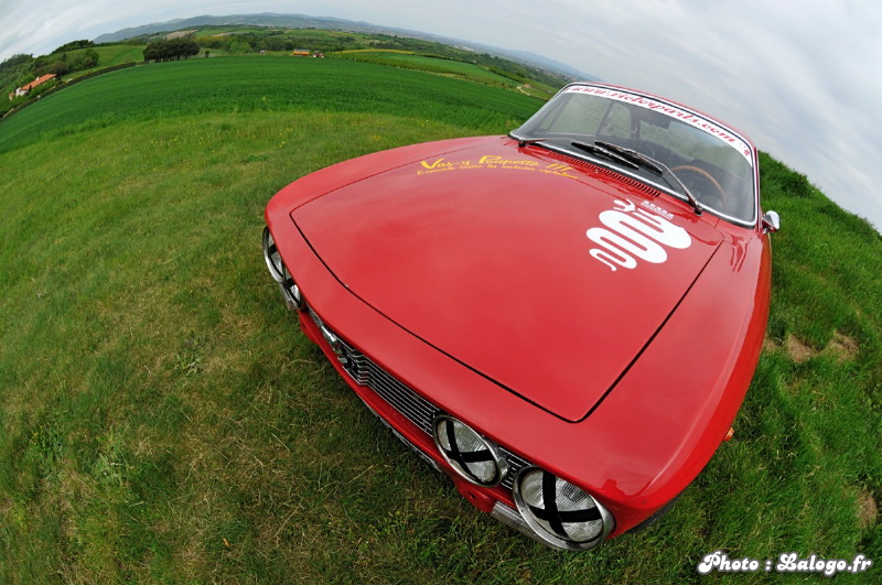 Alfa_Romeo_2000_GTV_Bertone_18.JPG