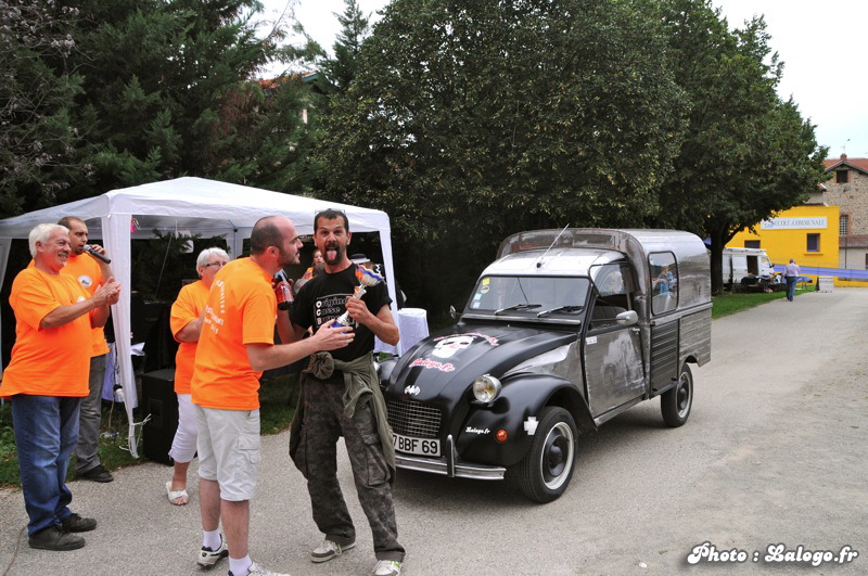 Rassemblement_2CV_Bipattes_sept_2011_082.JPG